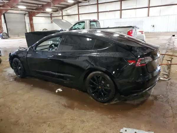 5YJ3E1EB1JF184656 2018 TESLA MODEL 3 - Image 2