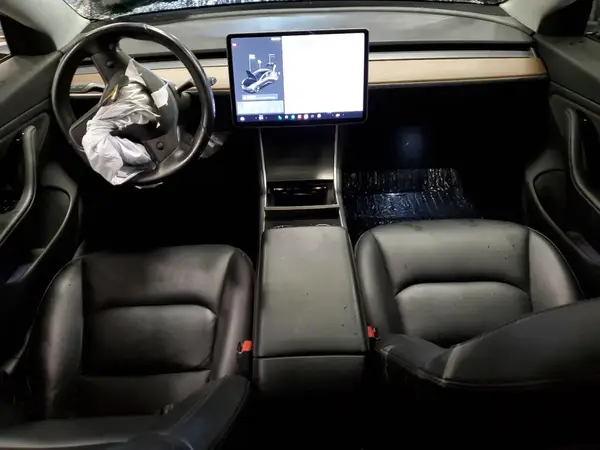 5YJ3E1EB1JF184656 2018 TESLA MODEL 3 - Image 8