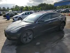 5YJ3E1EB1JF184852 2018 TESLA MODEL 3