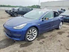 5YJ3E1EB1JF185497 2018 TESLA MODEL 3
