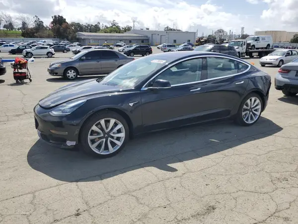 5YJ3E1EB1JF186827 2018 TESLA MODEL 3 - Image 1