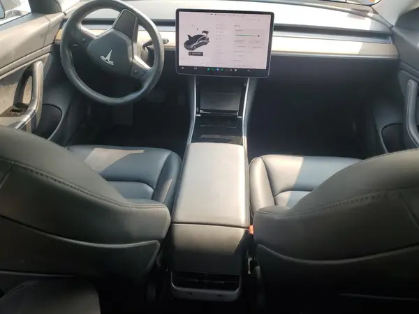 5YJ3E1EB1KF186960 2019 TESLA MODEL 3 - Image 8