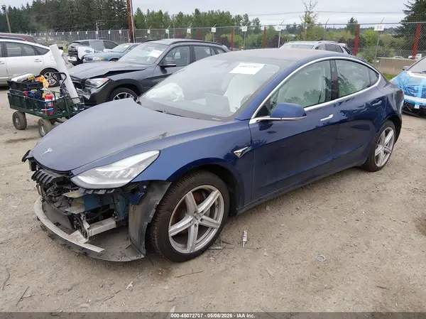 5YJ3E1EB1KF192628 2019 TESLA MODEL 3 - Image 2