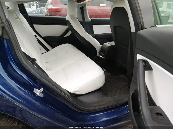 5YJ3E1EB1KF192628 2019 TESLA MODEL 3 - Image 8