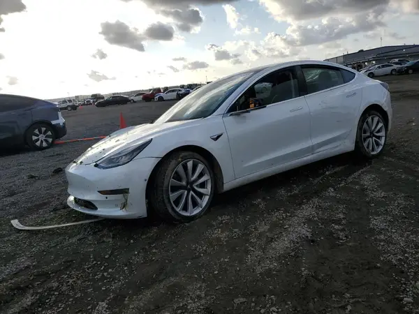 5YJ3E1EB1KF194203 2019 TESLA MODEL 3 - Image 1