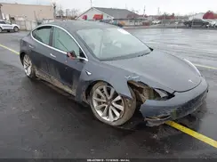 5YJ3E1EB1KF195724 2019 TESLA MODEL 3