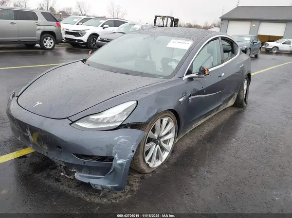 5YJ3E1EB1KF195724 2019 TESLA MODEL 3 - Image 2