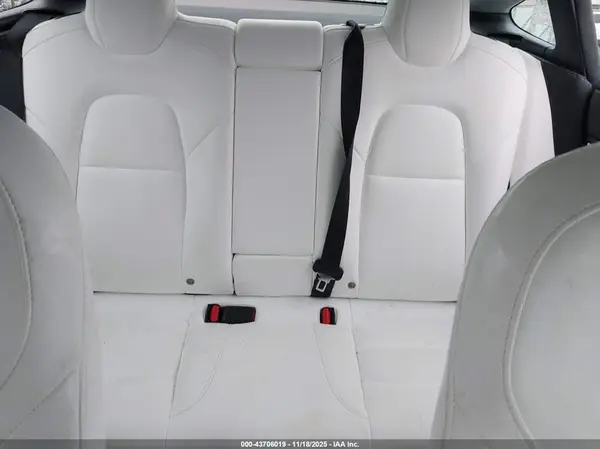 5YJ3E1EB1KF195724 2019 TESLA MODEL 3 - Image 8