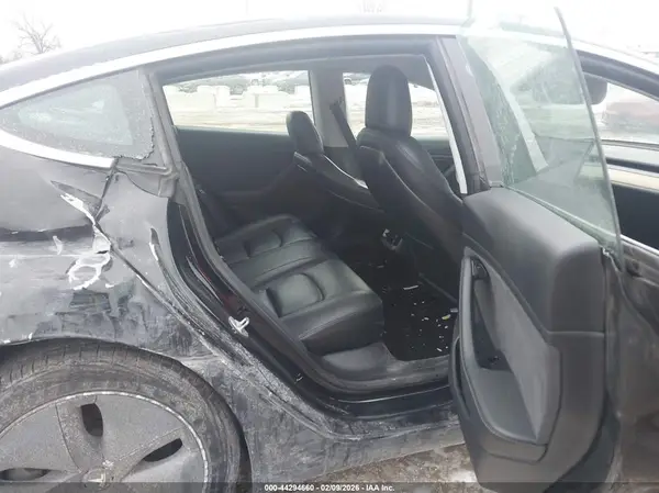 5YJ3E1EB1KF197229 2019 TESLA MODEL 3 - Image 8