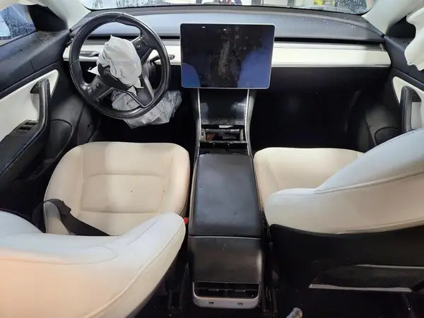5YJ3E1EB1KF197585 2019 TESLA MODEL 3 - Image 8