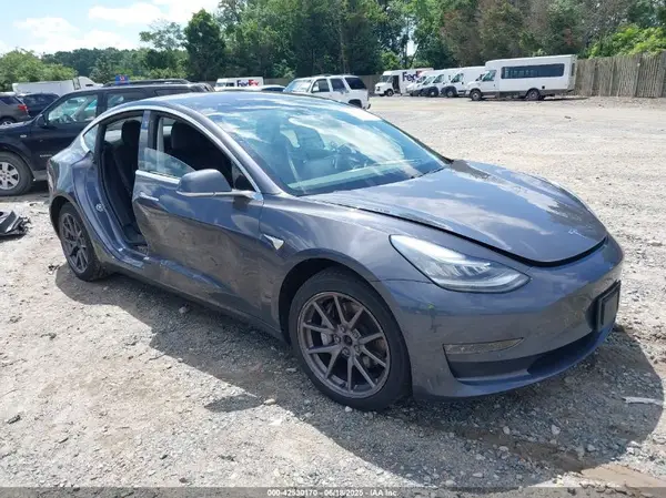 5YJ3E1EB1KF205720 2019 TESLA MODEL 3 - Image 1