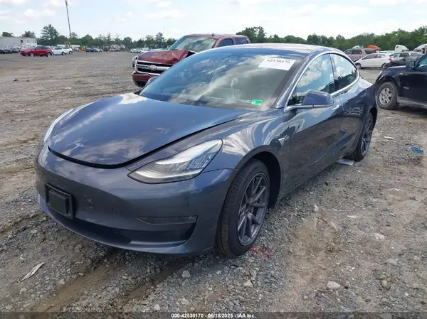 5YJ3E1EB1KF205720 2019 TESLA MODEL 3 - Image 2