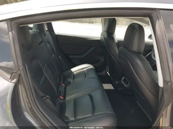 5YJ3E1EB1KF205720 2019 TESLA MODEL 3 - Image 8