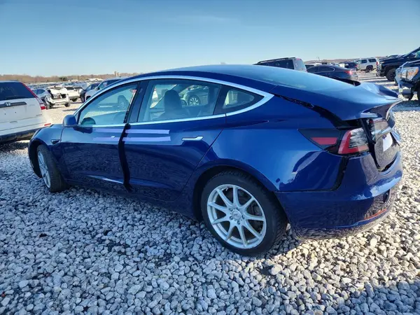 5YJ3E1EB1KF212103 2019 TESLA MODEL 3 - Image 2
