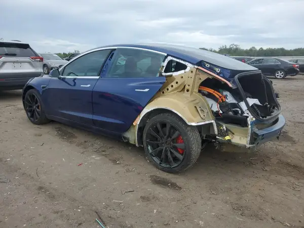 5YJ3E1EB1KF231153 2019 TESLA MODEL 3 - Image 2