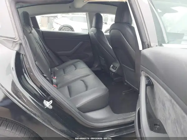 5YJ3E1EB1KF364527 2019 TESLA MODEL 3 - Image 8