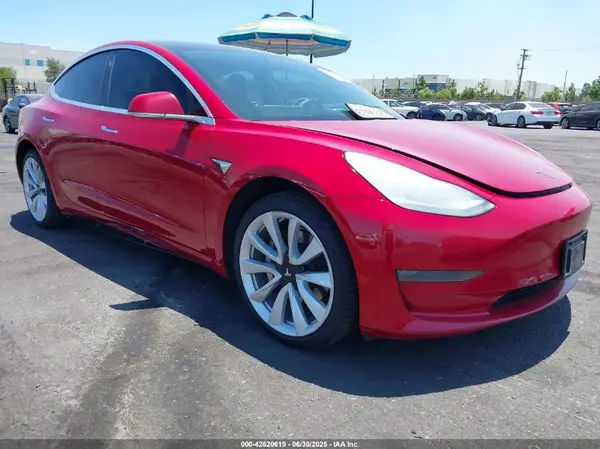 5YJ3E1EB1KF365466 2019 TESLA MODEL 3 - Image 1