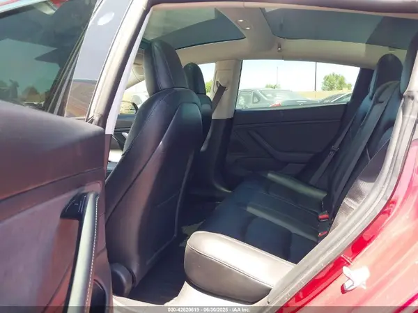 5YJ3E1EB1KF365466 2019 TESLA MODEL 3 - Image 8
