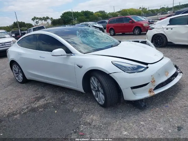 5YJ3E1EB1KF365760 2019 TESLA MODEL 3 - Image 1