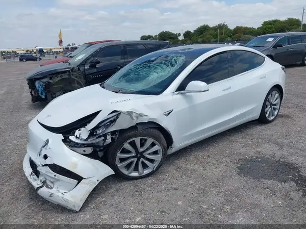 5YJ3E1EB1KF365760 2019 TESLA MODEL 3 - Image 2