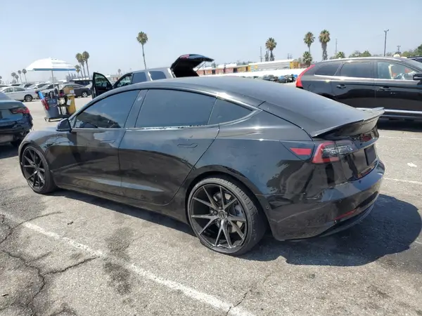 5YJ3E1EB1KF384437 2019 TESLA MODEL 3 - Image 2