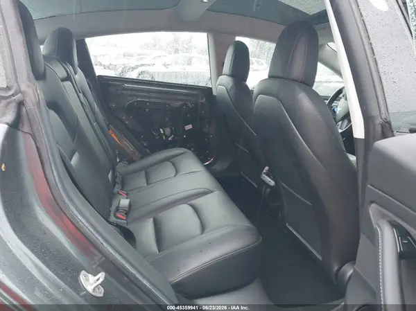 5YJ3E1EB1KF386074 2019 TESLA MODEL 3 - Image 8