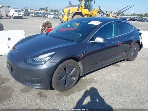 5YJ3E1EB1KF386432 2019 TESLA MODEL 3 - Image 2