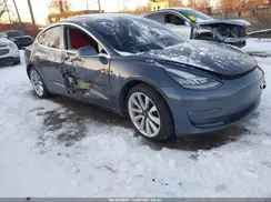 5YJ3E1EB1KF389038 2019 TESLA MODEL 3