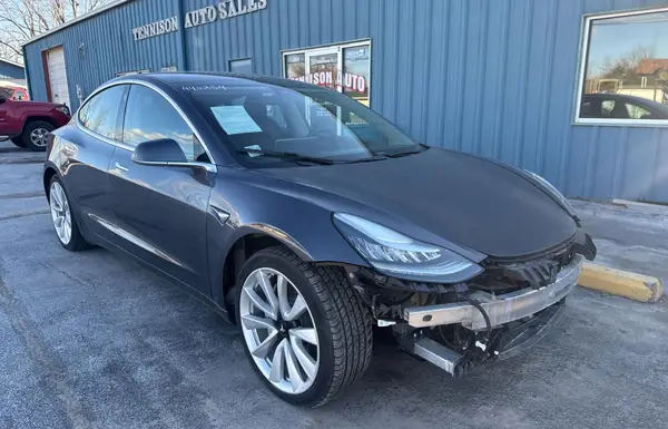 5YJ3E1EB1KF389511 2019 TESLA MODEL 3 - Image 1
