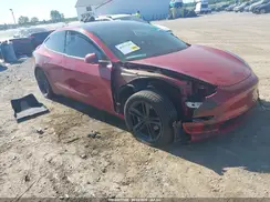 5YJ3E1EB1KF390898 2019 TESLA MODEL 3
