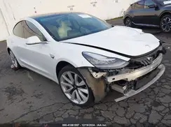 5YJ3E1EB1KF391940 2019 TESLA MODEL 3
