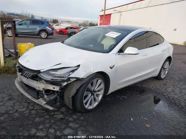5YJ3E1EB1KF391940 2019 TESLA MODEL 3 - Image 2