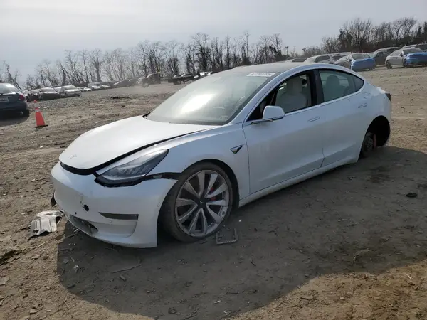 5YJ3E1EB1KF422135 2019 TESLA MODEL 3 - Image 1
