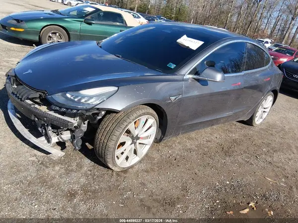 5YJ3E1EB1KF426217 2019 TESLA MODEL 3 - Image 2