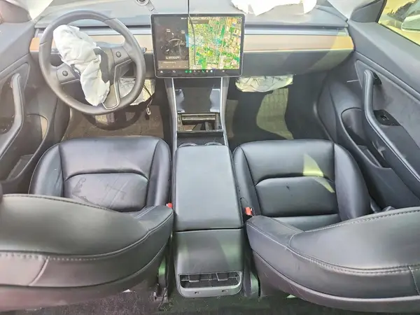 5YJ3E1EB1KF432437 2019 TESLA MODEL 3 - Image 8