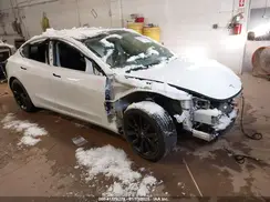 5YJ3E1EB1KF437718 2019 TESLA MODEL 3