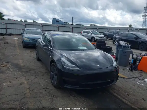 5YJ3E1EB1KF441834 2019 TESLA MODEL 3 - Image 1