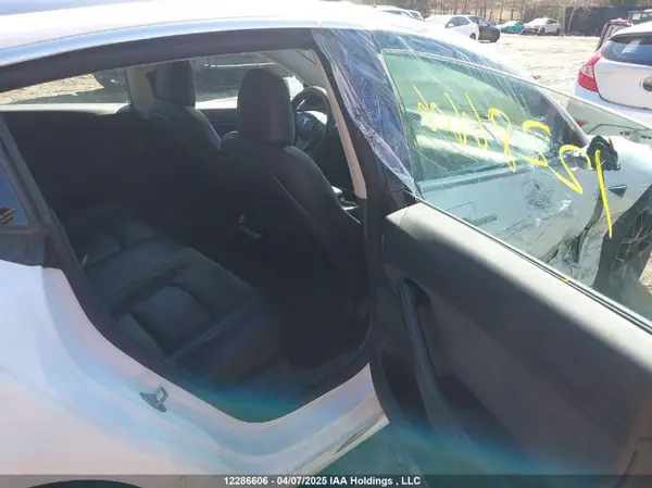 5YJ3E1EB1KF442451 2019 TESLA MODEL 3 - Image 8