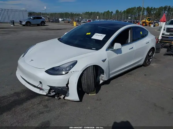 5YJ3E1EB1KF448122 2019 TESLA MODEL 3 - Image 2