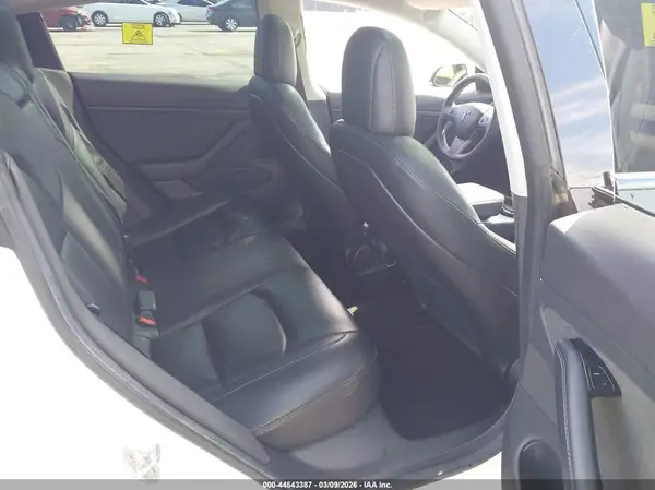 5YJ3E1EB1KF448122 2019 TESLA MODEL 3 - Image 8