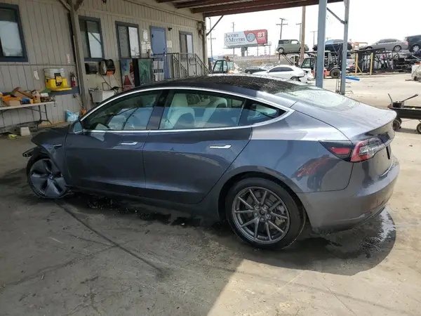 5YJ3E1EB1KF450355 2019 TESLA MODEL 3 - Image 2