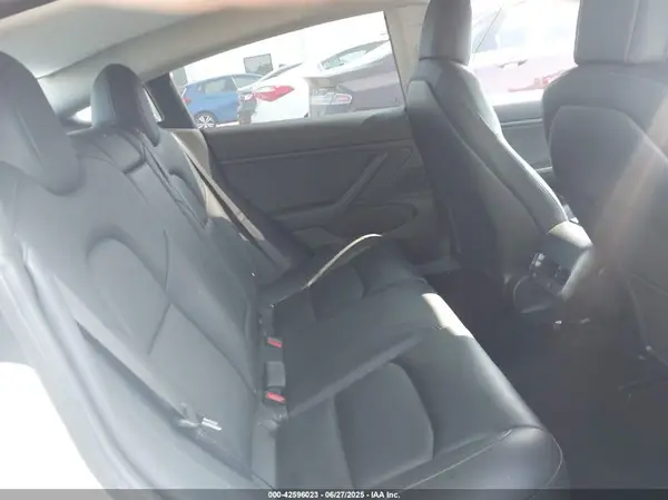 5YJ3E1EB1KF452686 2019 TESLA MODEL 3 - Image 8