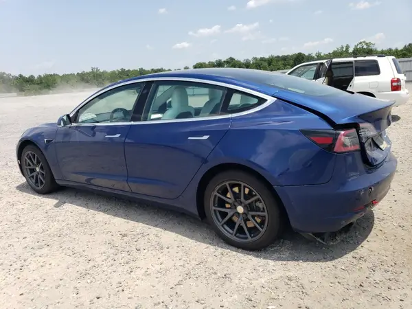 5YJ3E1EB1KF454356 2019 TESLA MODEL 3 - Image 2