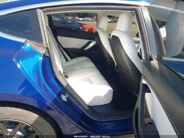 5YJ3E1EB1KF454373 2019 TESLA MODEL 3 - Image 8