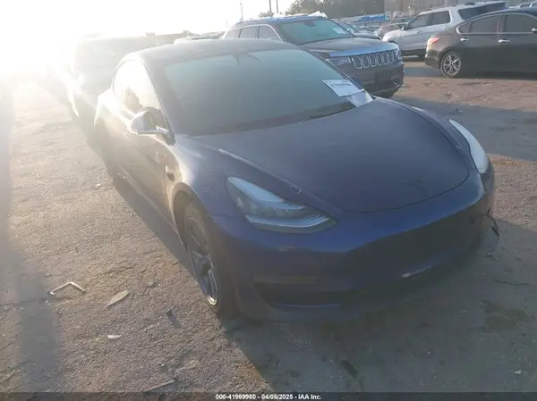 5YJ3E1EB1KF464983 2019 TESLA MODEL 3 - Image 1