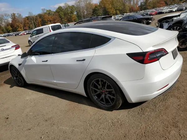 5YJ3E1EB1KF493223 2019 TESLA MODEL 3 - Image 2