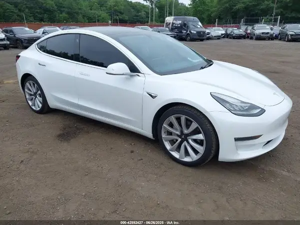 5YJ3E1EB1KF494209 2019 TESLA MODEL 3 - Image 1