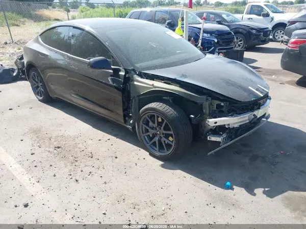 5YJ3E1EB1KF497045 2019 TESLA MODEL 3 - Image 1