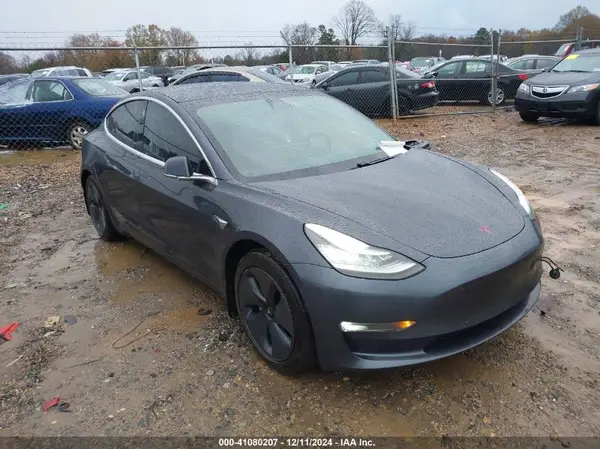 5YJ3E1EB1KF510375 2019 TESLA MODEL 3 - Image 1