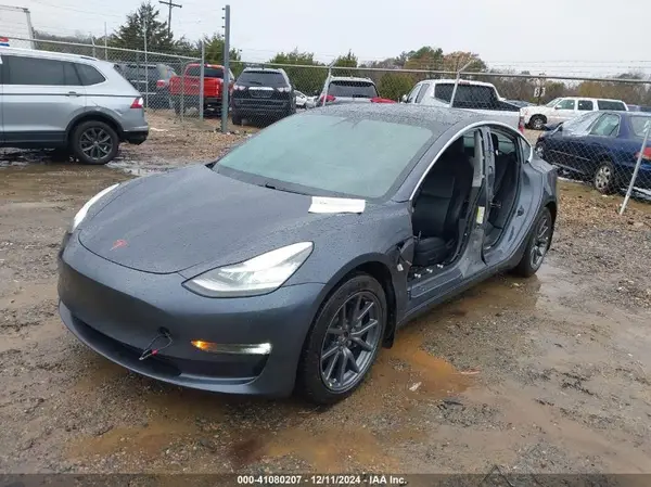 5YJ3E1EB1KF510375 2019 TESLA MODEL 3 - Image 2